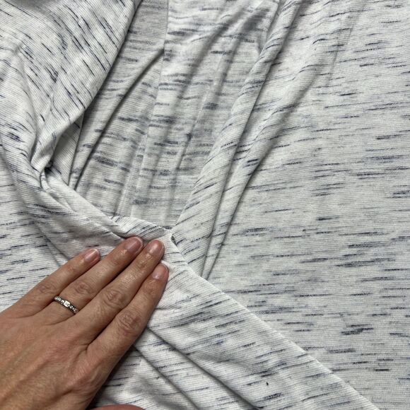 Anthropologie Akemi + Kin Knit Crossover Front Space Dye Top Shirt XL White Blue - Picture 7 of 11